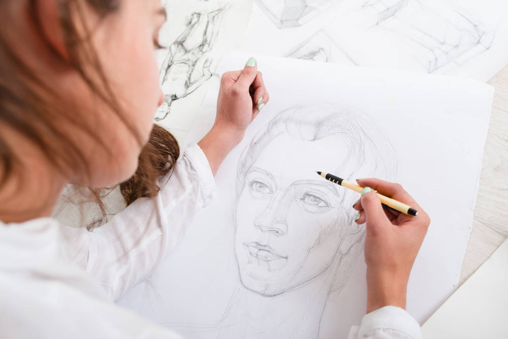 ¿Cómo se realiza un retrato a lápiz?
